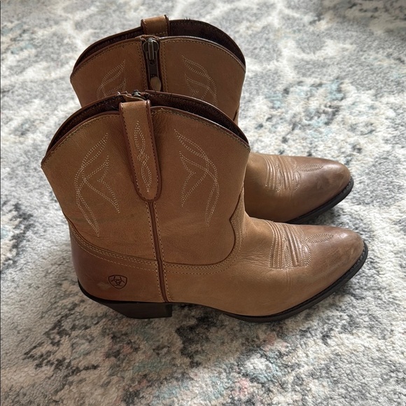 Ariat Shoes - Ariat Darlin Western Boots
